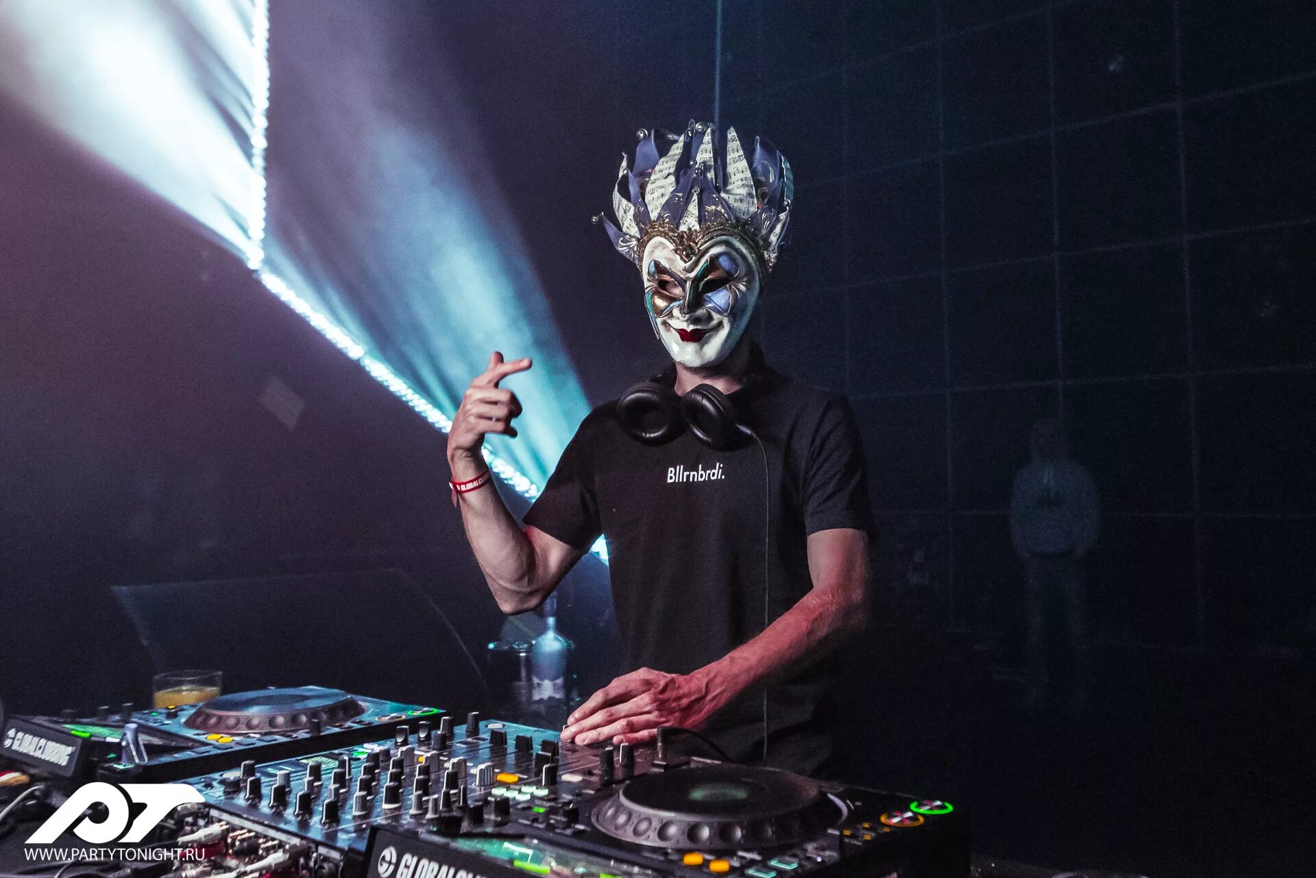 диджей борис брейча. борис брейча шоу. Boris brejcha 2021 live. автограф boris brejcha.