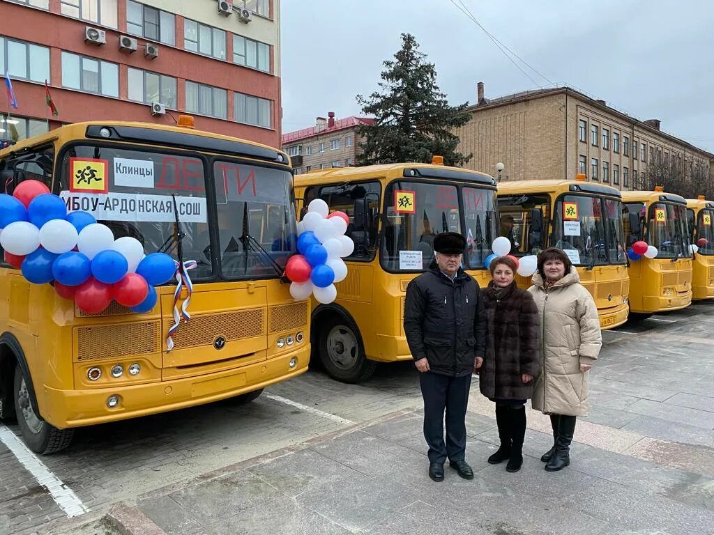 Школьный автобус. Новые автобусы. Автобус Клинцы. Школьное автобусы б. Врудской СОШ.