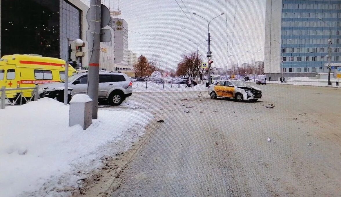 Дтп пермь сегодня цум. Дтп пермь сегодня цум