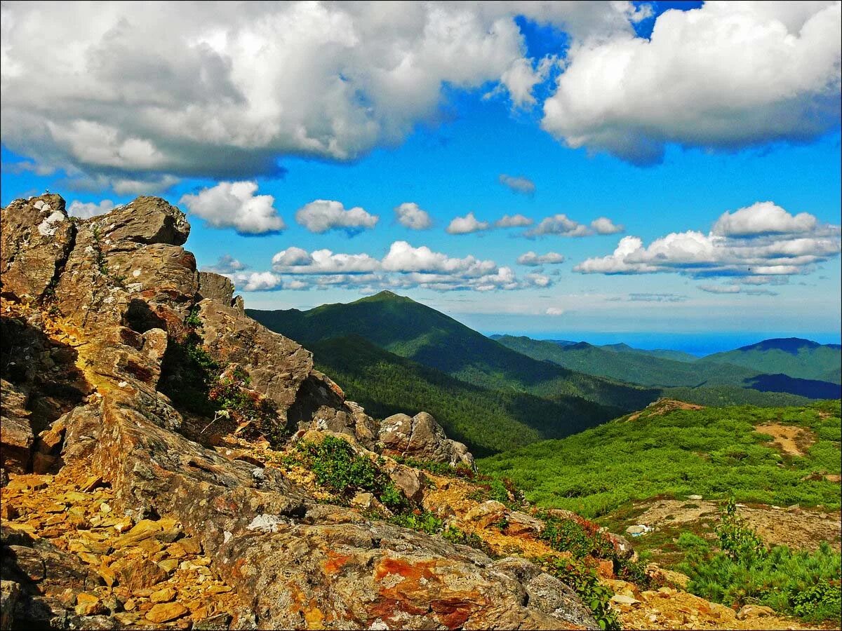Пик чехова южно-сахалинск. Гора пик чехова. Пик южно сахалинск. Пик чехова. Пик южно сахалинск.