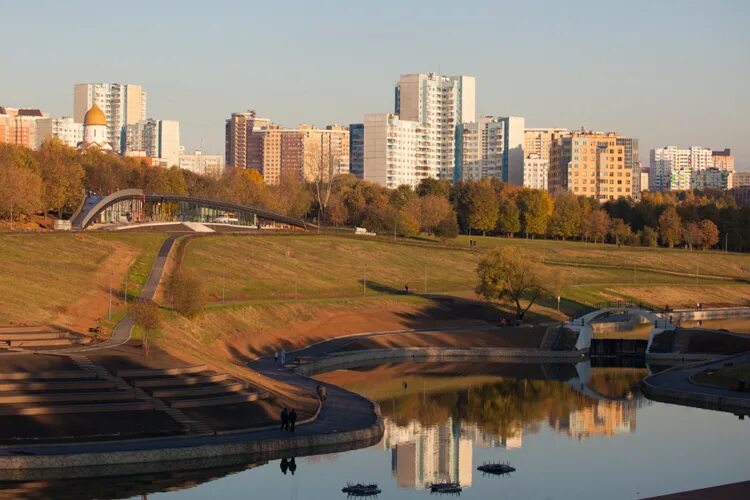 Олимпийский проспект олимпийская деревня. Парк олимпийской деревни в Москве. Парк олимпийской деревни Мичуринский проспект. Парк около олимпийской деревни. Пруды олимпийской деревни.