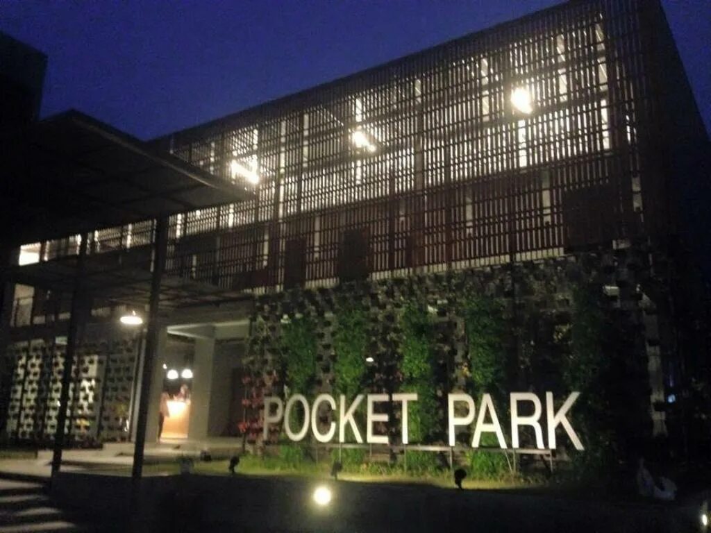 Pocket park. A pocketful of apartments. floating pocket park.
