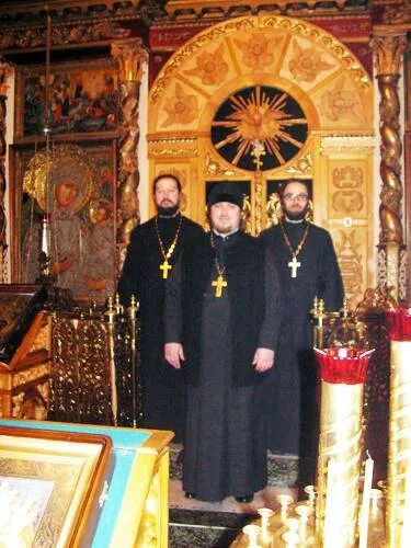 посещение церкви ограничено. служба в церкви ярославль. служба в церкви ярославль. служба в церкви ярославль. успенский собор ярославский епархии.