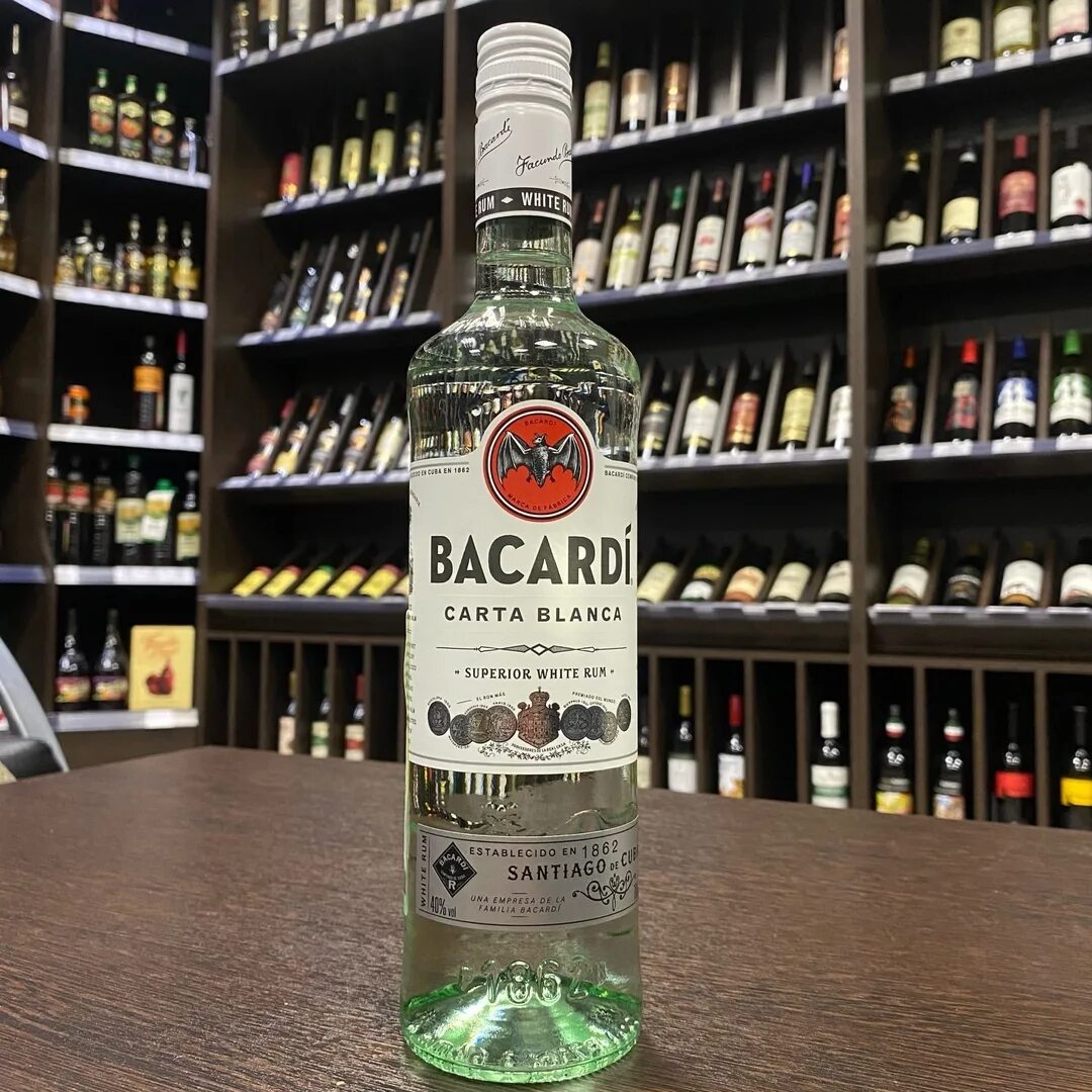 Бакарди 0.5. Ром Bacardi Blanca. Ром бакарди белый. Ром бакарди белый 1л. Ром бакарди белый 0.5.