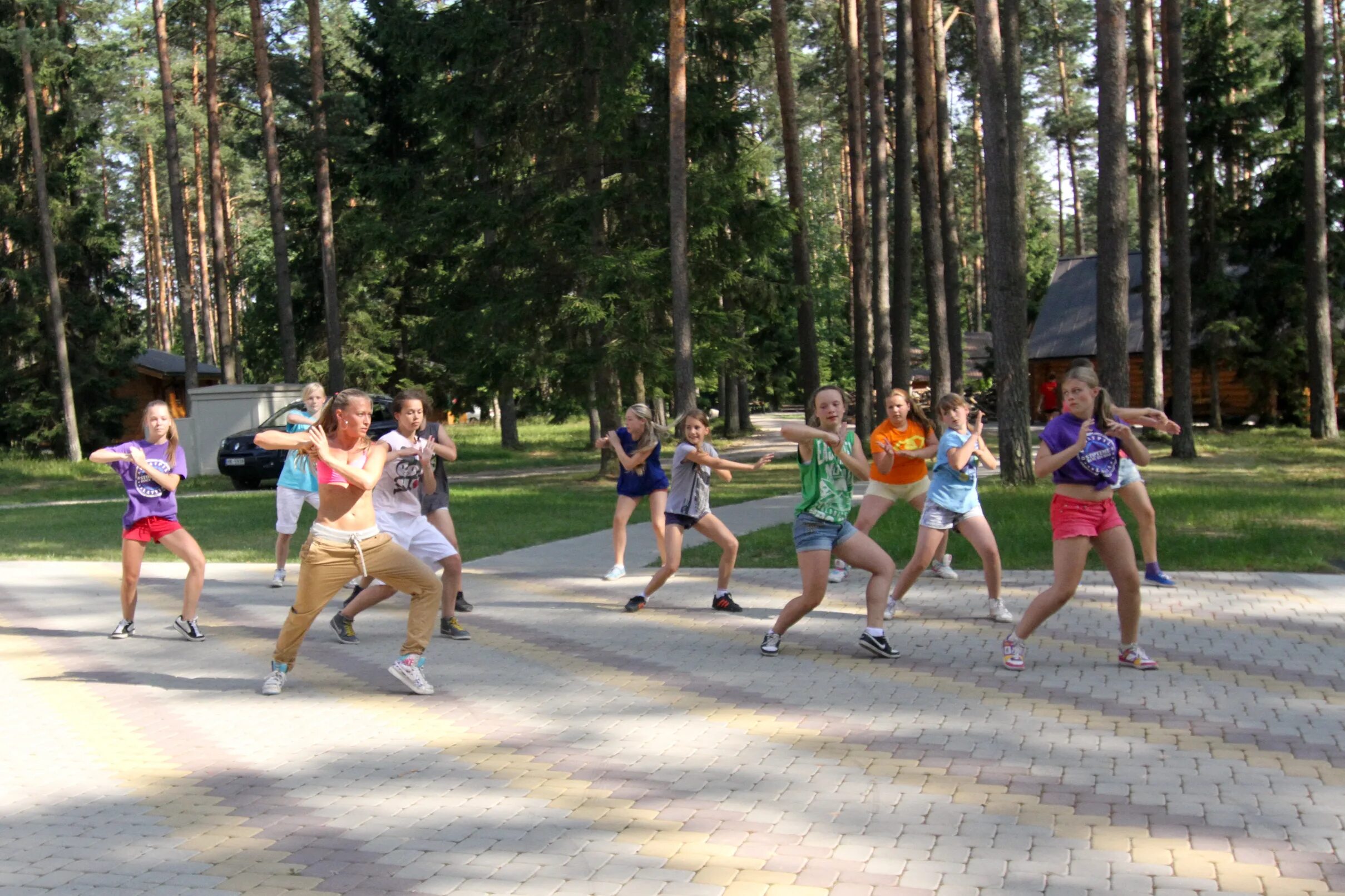 танцы дети лагерь. школа современного танца the first dance» (на базе дол «горки». лагерь академия звезд в истре. детский танцевальный лагерь. детский лагерь танцы.