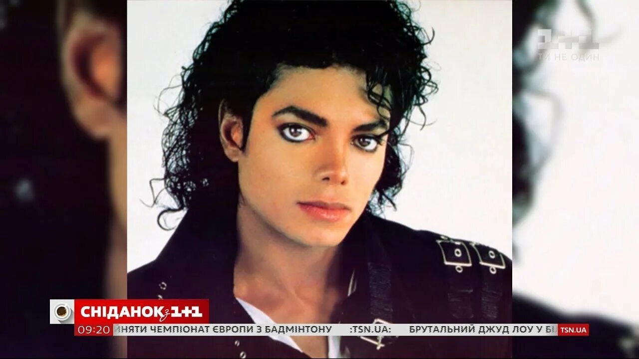 Легендарного Майкла Джексона, красавчик ти Джей. Гитарист Майкла Джексона. Как зовут короля поп музыки. Майкла Джексона на прямом эфире а лайке.
