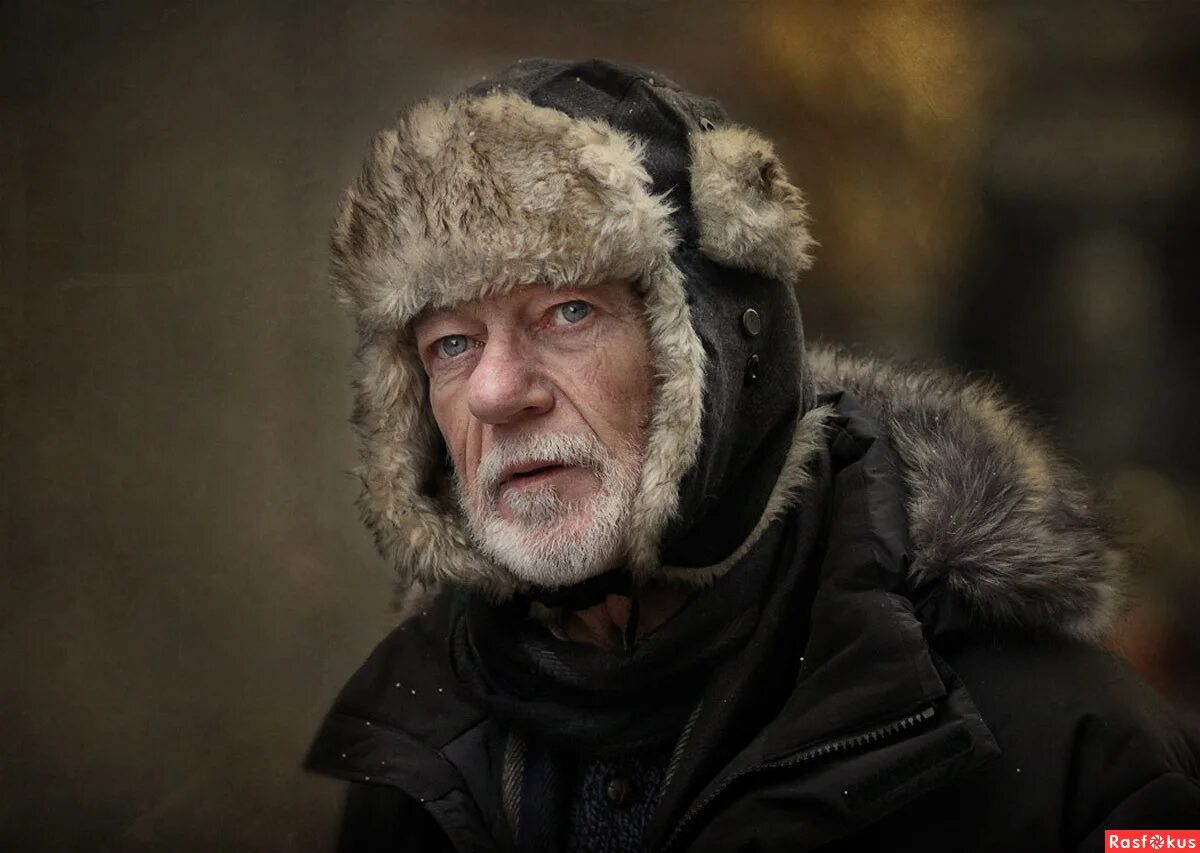 шапка чукчи. сибиряк мужчина. сибирские таежные кошки. мужик с бородой в шапке ушанке. люди из сибири.