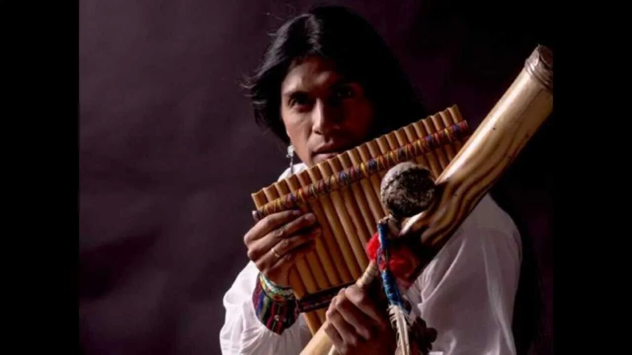 Музыкант лео рохас. Лео рохас. Лучшая музыка лео рохаса. Музыкант leo rojas. Пан флейта лео рохас.