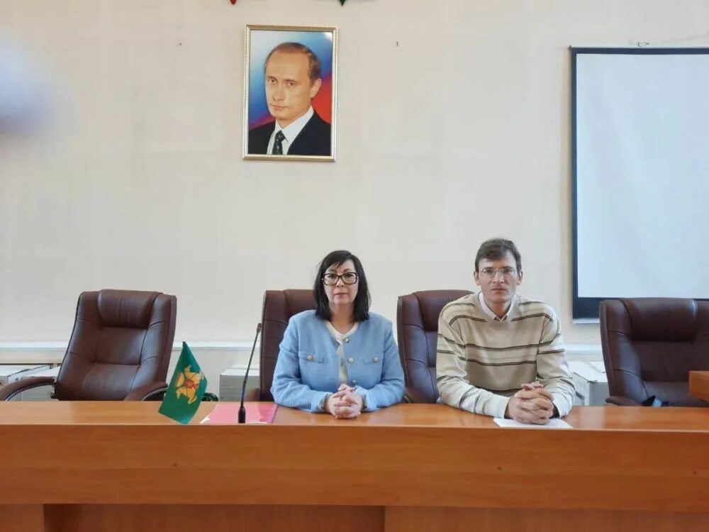 Хакасия министерство юстиции республики ромашов. Начальника управления сиротинина ольга сергеевна. Минюст хакасии. И. Выездной педсовет.