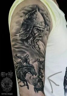 Порно қыздар жасырын камераға зәр шығаруға барды