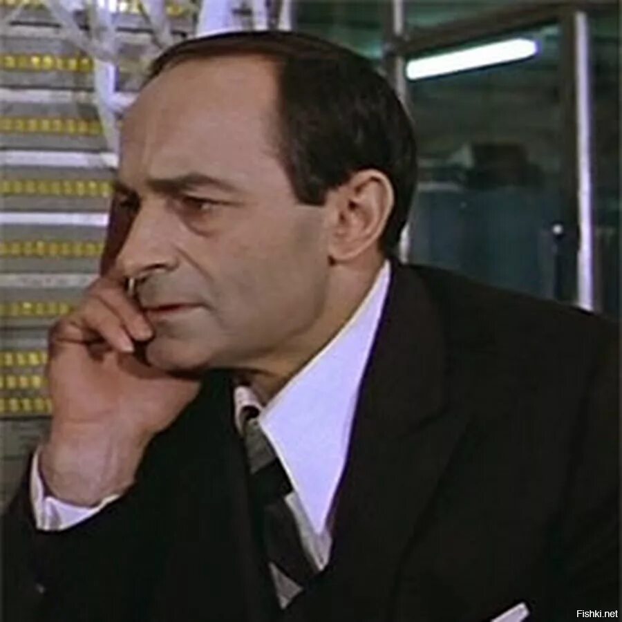 Валентин гафт чародеи. Валентин гафт в фильме чародеи. Аполлон митрофанович сатанеев. Валентин гафт чародеи сатанеев. Гафт сатанеев.