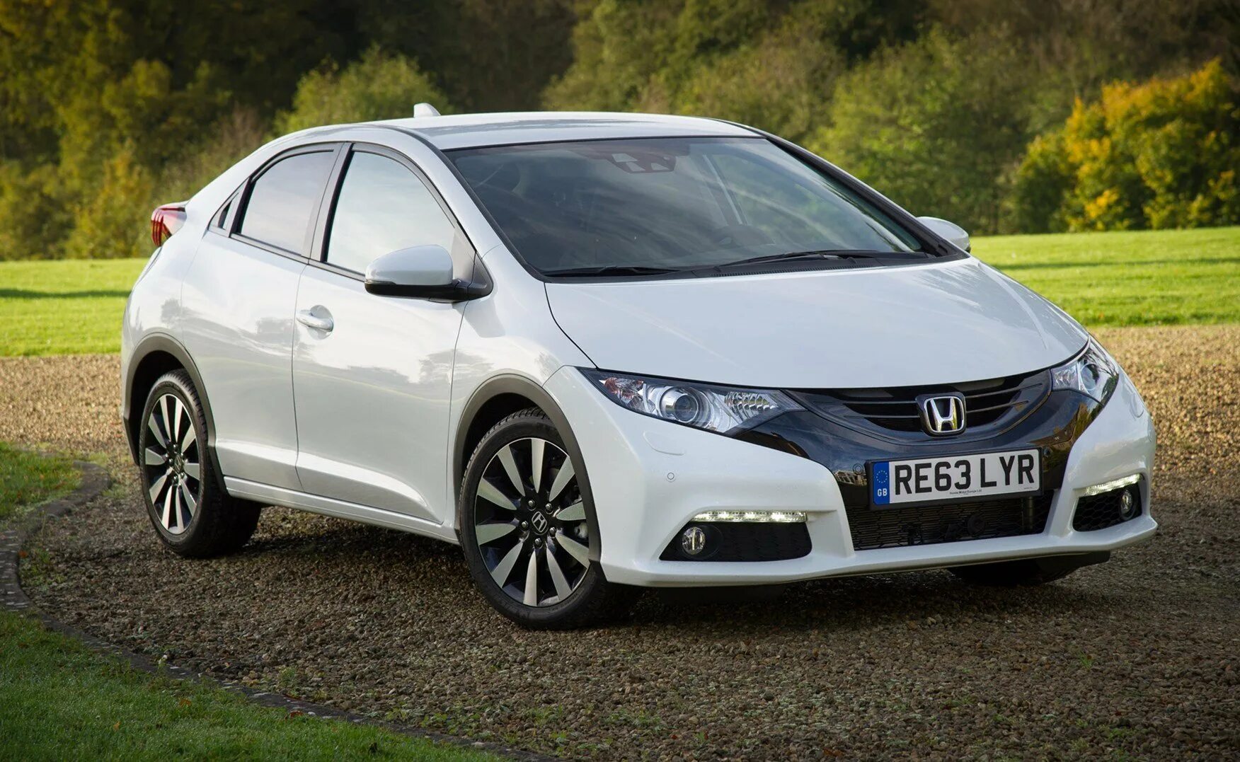 Honda civic фото. Honda Civic 2014 хэтчбек. Honda Civic 9. Honda Civic Hatchback 2012. Хонда Цивик 9 поколения хэтчбек.