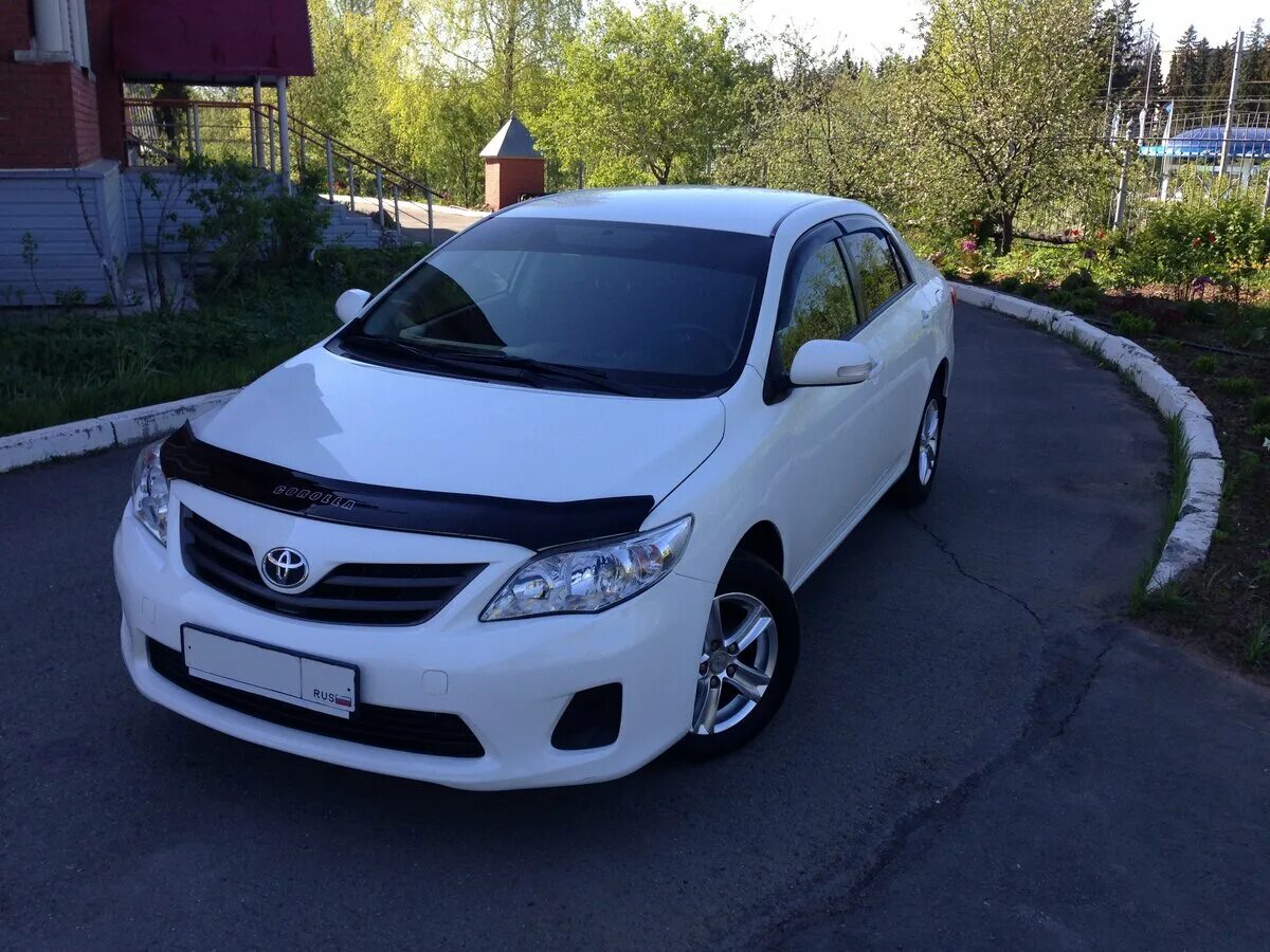 Купить короллу 2012. Toyota Corolla, 2012 белая. Toyota Corolla 2012. Тойота Королла 2012 года. Тойота Королла 2012 белая.