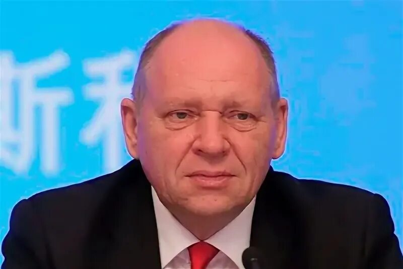 Сегодня поздравления с днем рождения принимает первый заместитель руководителя А