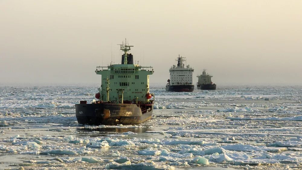 Северный морской путь впервые полностью преодолела. СМП Северный морской путь. Арктика морской путь. Северный морской путь в Арктике. Северный морской путь Диксон.