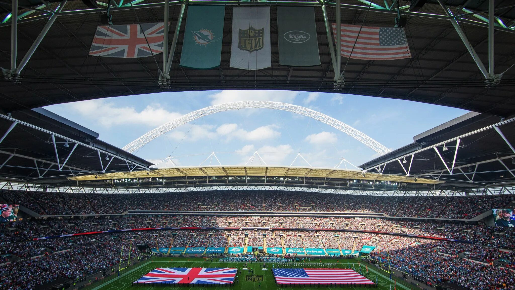 Уэмбли. Уэмбли стадион с закрытой крышей. Wembley Stadium International. Самый дорогой футбольный стадион в мире.