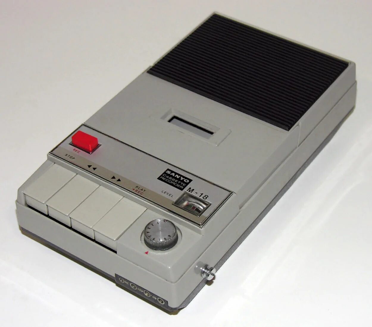 Vintage stereo cassette tape recorder. National panasonic slimline cassette recorder. Кассетный магнитофон trident. Cassette recorder. Portable stereo cassette tape recorder.