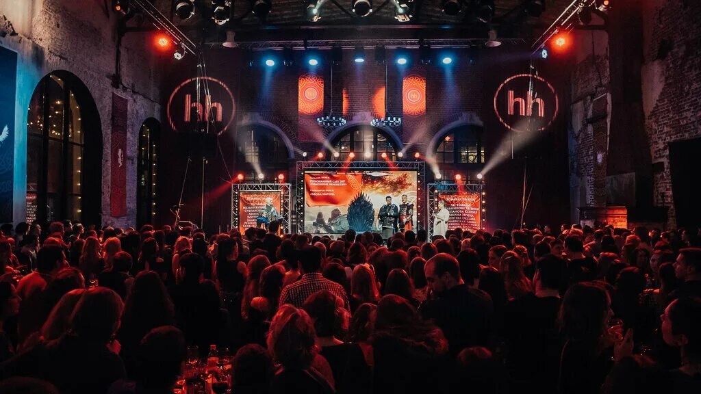 Ффп в москве. Josephine skriver red. F events. F events. Лофт холл автозаводская ленинская слобода 26.