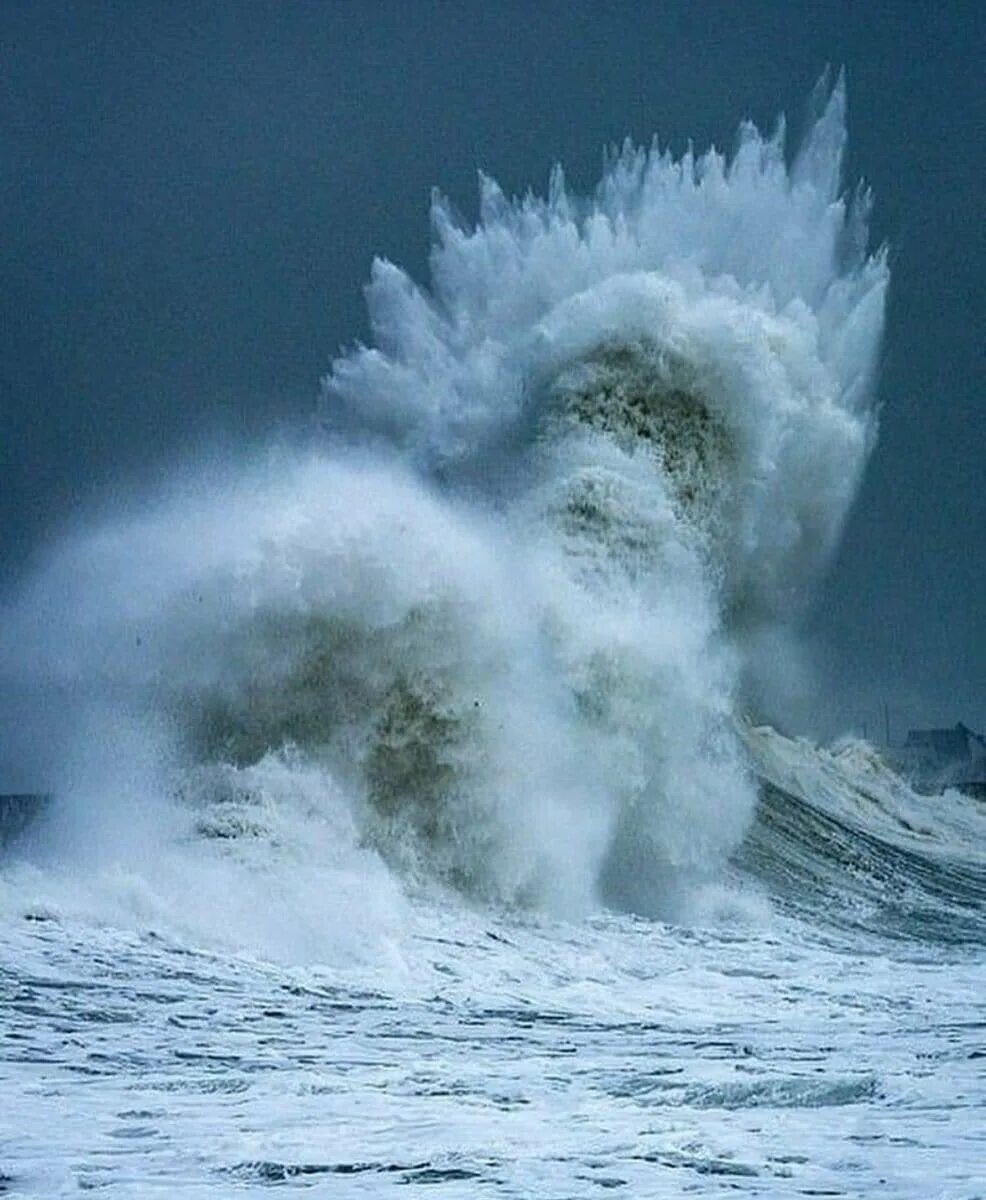Шторм на море Нептуна. Посейдон ЦУНАМИ волна. Ураган Атлантика. Посейдон шторм. Взрыв посейдона
