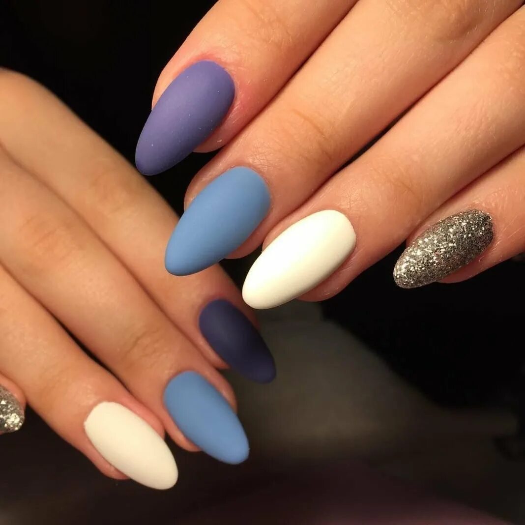 Маникюр на миндальную форму. Стильные ногти миндаль. Маникюр на миндальную форму. Маникюр на острые ногти. Ногти миндаль.