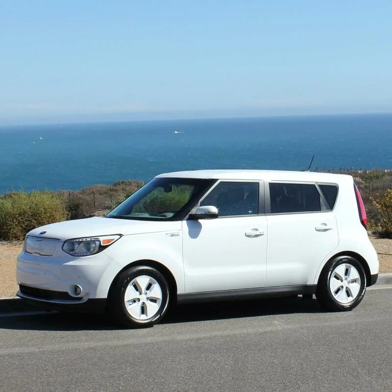 Kia Soul 2015. Kia Soul Electric 2015. Киа соул белая 2 2015. Kia Soul ev. Киа квадратная