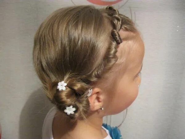Прически для девочек жгутиками Diagonal Strand Pull-Through Braid Toddler hairstyles girl, Little girl hairstyl
