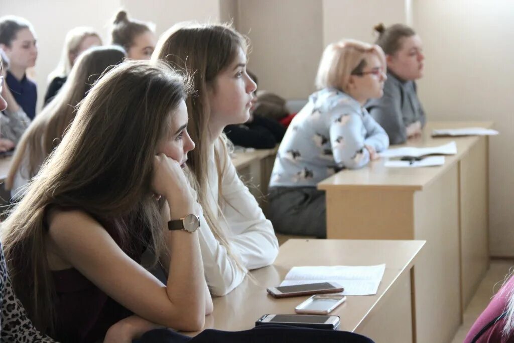Химфак игу иркутск подготовка к егэ. Факультет бизнеса что сдавать. Иргту 2010 год. Сервис факультет. Университет синергия в махачкале.