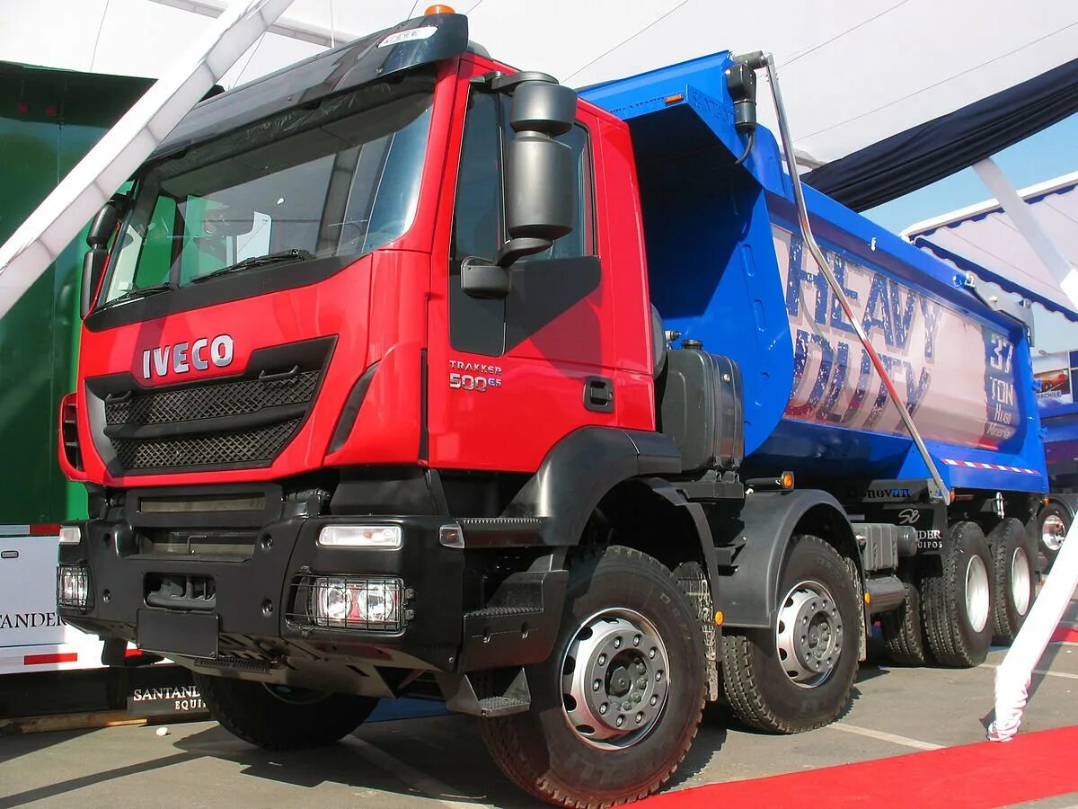 Iveco самосвал. Ивеко траккер. ивеко траккер самосвал. ивеко траккер 6х6. iveco trakker 6x6 самосвал.