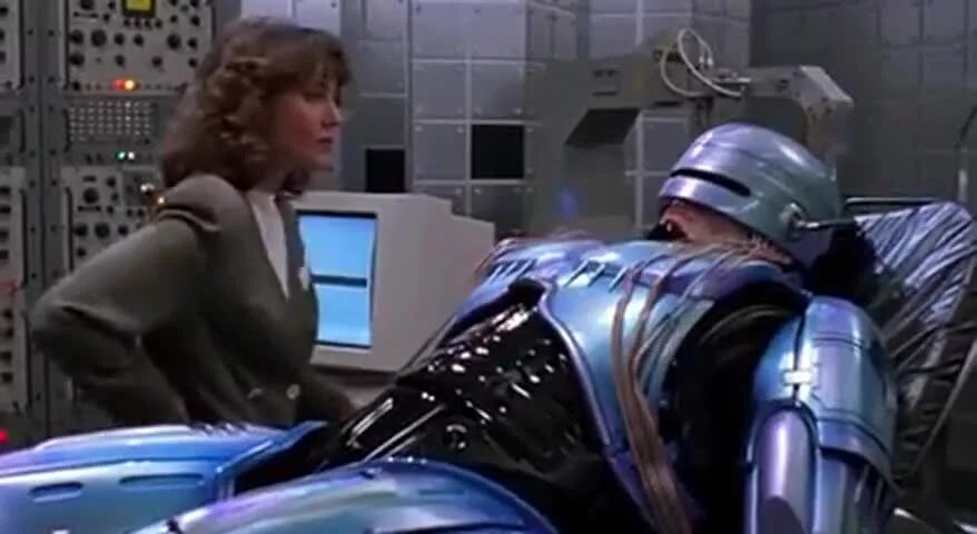 Камаз робокоп. Robocop 2 1990. Робокоп 2 Кейн робот. Сэйдж Паркер Робокоп.