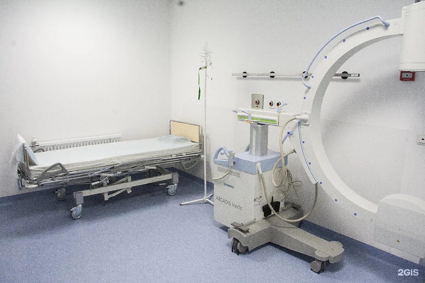 Клиника высоких медицинских технологий им н. Клиника спб травматология. Центр медицинских технологий спб. Комплекс больница. Центр пирогова кораблестроителей.