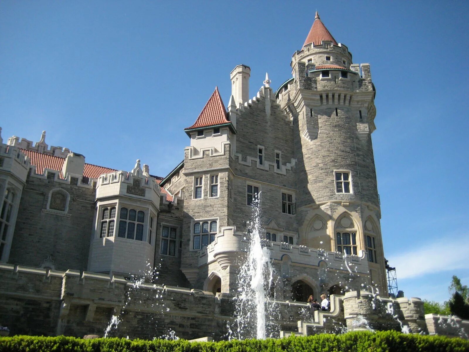 Дома замки построить. Замок Каса лома Канада. Касл Хаус замок. 4. Замок Каса лома (Торонто). Каса лома Торонто план.
