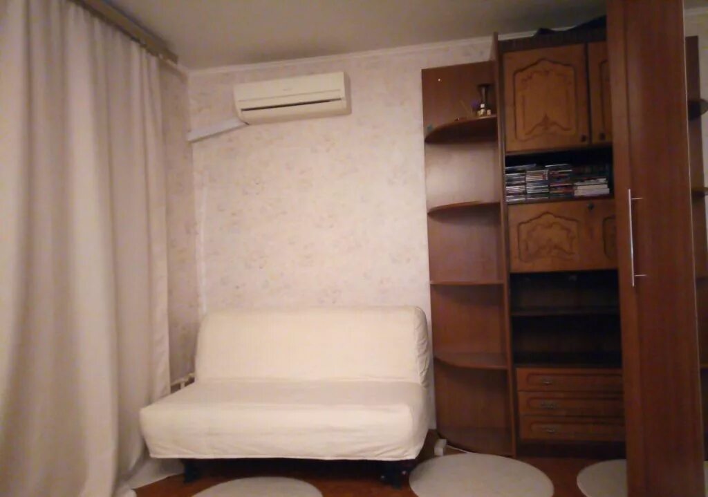 Старая комната 20 м. Студии на автозаводской квартиры москва. Комната чертанова. Киевский переулок 16 смоленск. Комната чертанова.