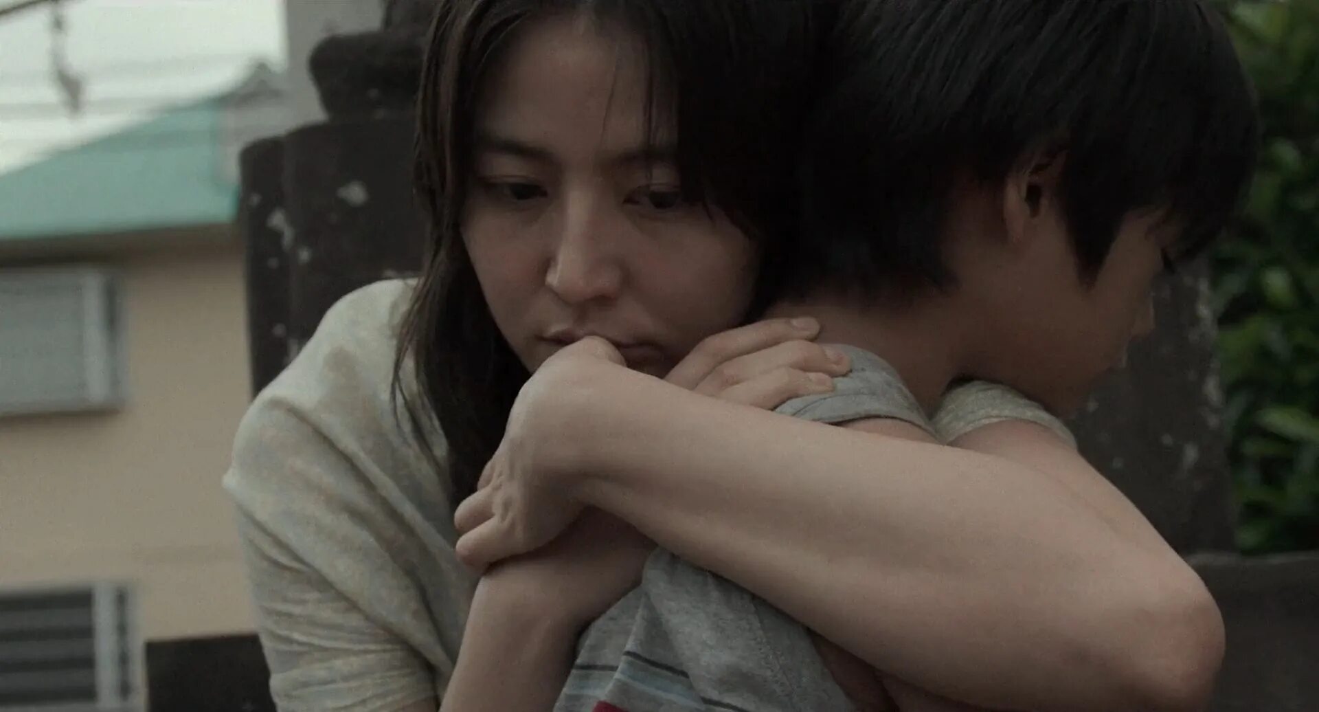 Japanese mother films. Японская мать совращение. Мать 2020 япония. Japanese mother films. Японская мать изменяет.