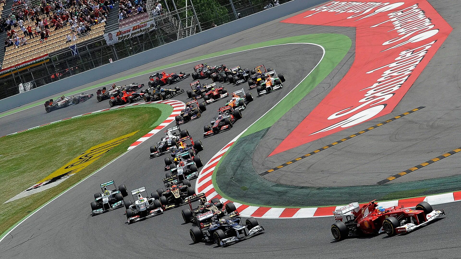 Повороты формула 1. Трибуны ф1. испания трасса ф1. пелотон формула 1. f1 2015.