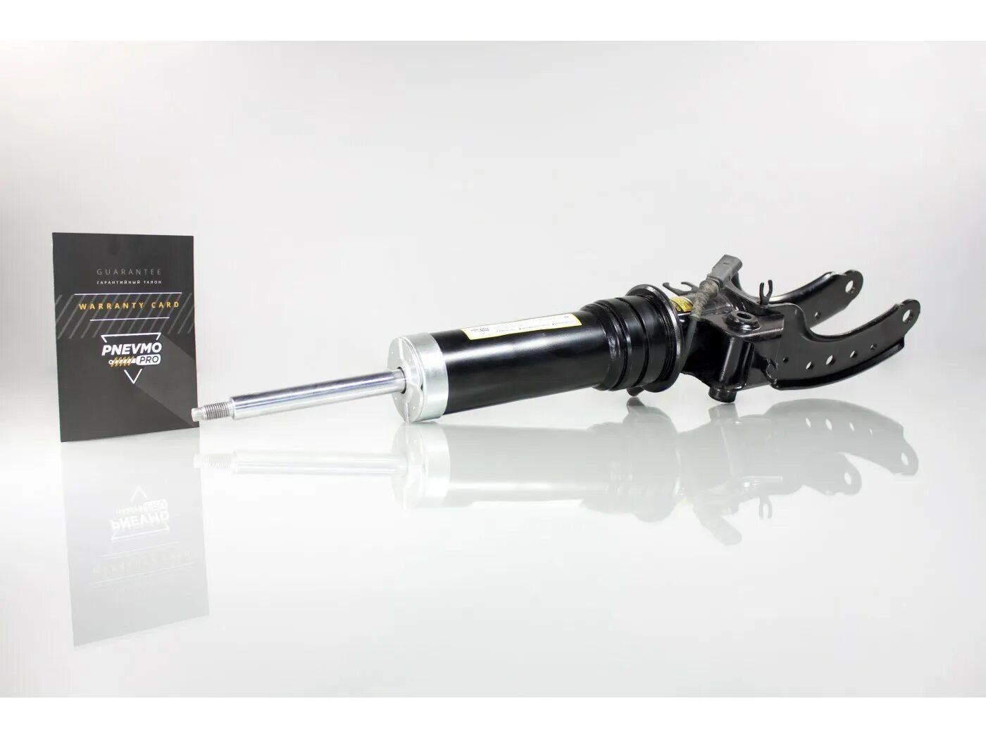 Кайен амортизатор. Кайен амортизатор. Амортизатор передний кайен 958. Кайен амортизатор. Порш каен передняя стойка.