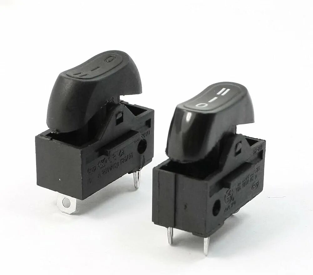 Ac 250v. Ac 250v. В обогревателе fd4 dump switch 250vac 15a. Тумблер 15а 250в. Терморегулятор капиллярный трехфазный 380v.