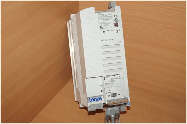 Lenze ошибки. Преобразователь частоты lenze e82ev751c2c902. частотный преобразователь lenze e94ashe1724. lenze e82dv222k4c200. lenze e82zafcc201.