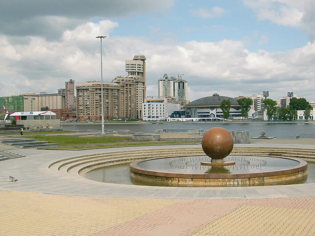 Самое интересное в екатеринбурге. ЕКБ достопримечательности Центральная площадь. Урал Екатеринбург город. Главная достопримечательность ЕКБ. Достромичательности Екатеринбурга.