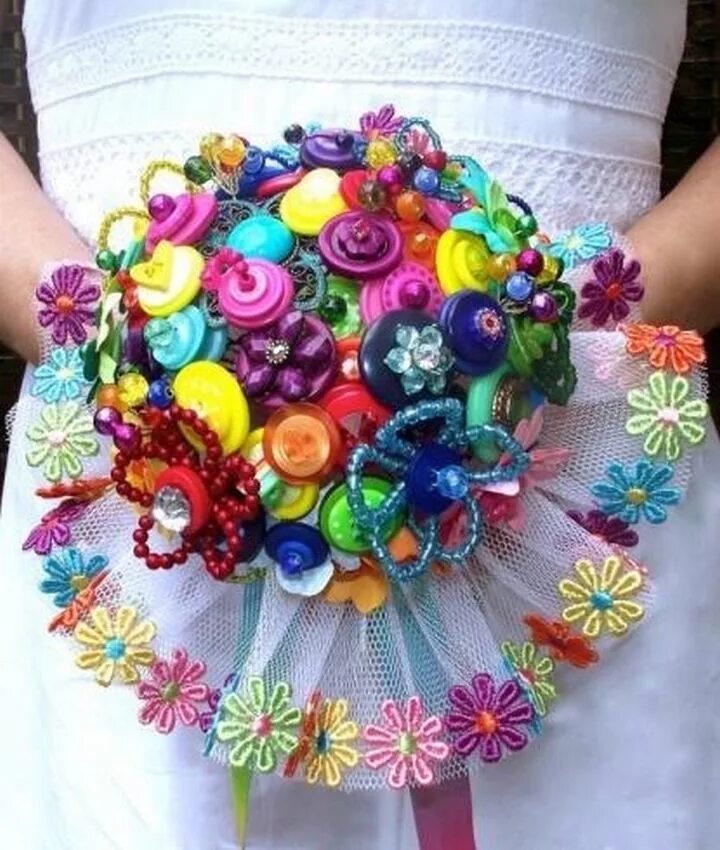 Ханд мей. Букет цветов из пуговиц. Современная вышивка. Новый вид творчества. Необычное рукоделие.