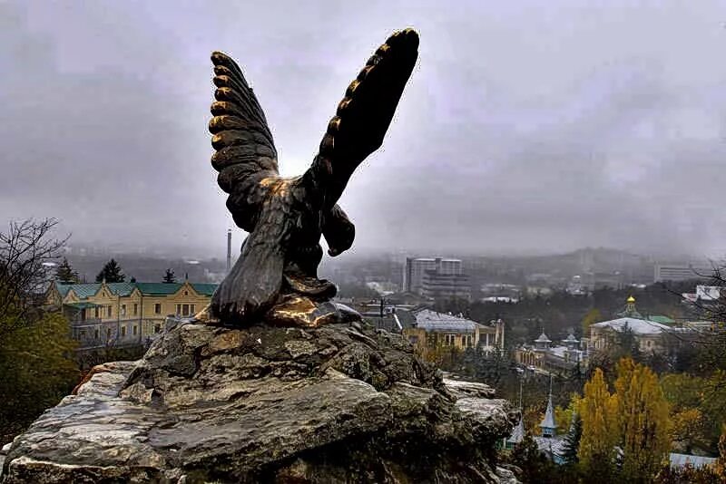 Скульптура Орёл в Пятигорске - фото, координаты на карте