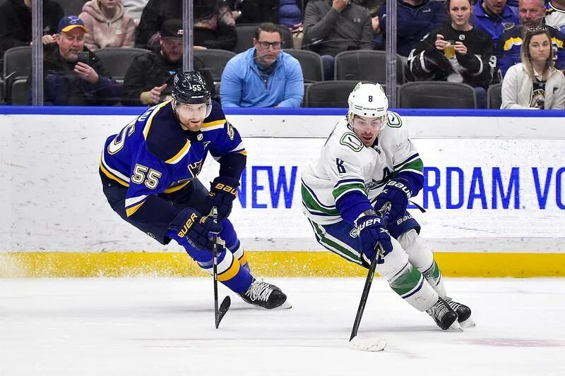 Сент-луис блюз. Джордан биттингтон отмечкет победу сент луис. Ванкувер кэнакс сент луис блюз матч. Ванкувер нхл форма. Сент луис детройт.
