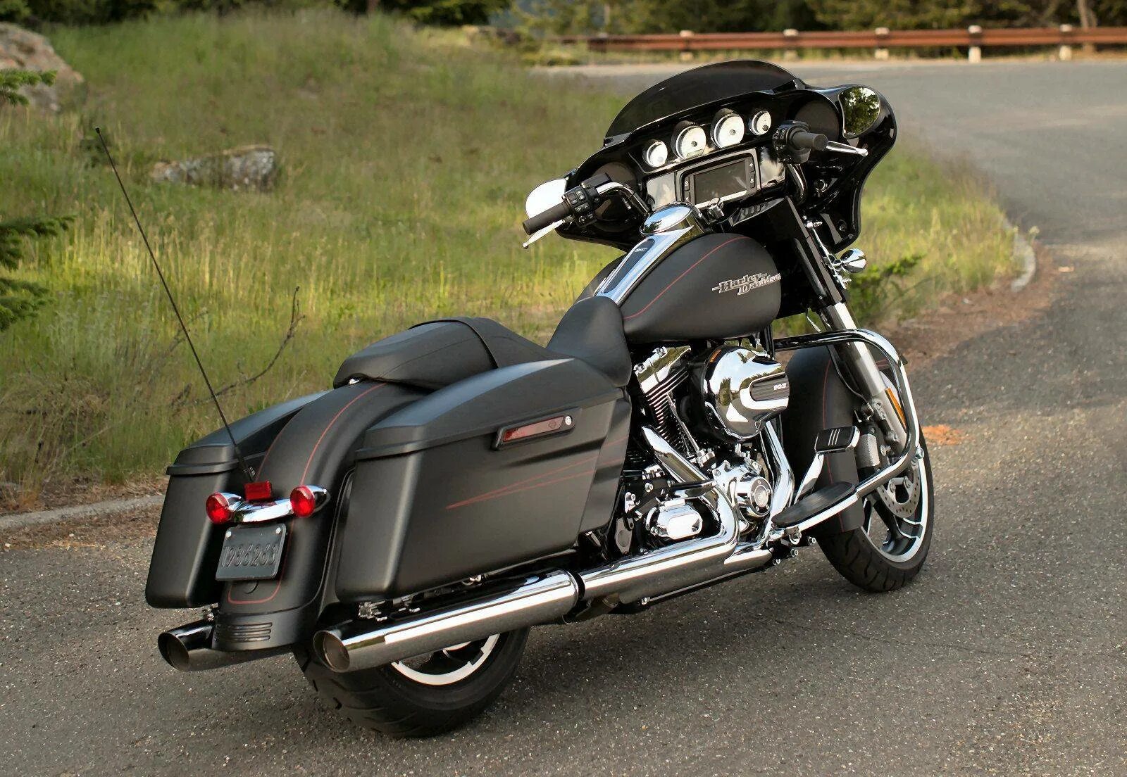 Стрит дэвидсон. Харлей дэвидсон street glide. мотоцикл харлей дэвидсон стрит глайд. harley davidson street glide 2025. харлей дэвидсон street glide 2025.