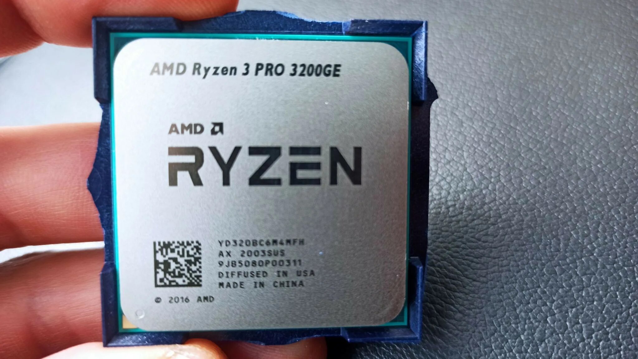 Процессор AMD Ryzen 3 Pro 2100ge OEM. Процессор AMD Ryzen 3 3200g OEM. AMD Ryzen 3 Pro 3200g. Процессор AMD Ryzen 3 3200g Box. 3 pro 3200g