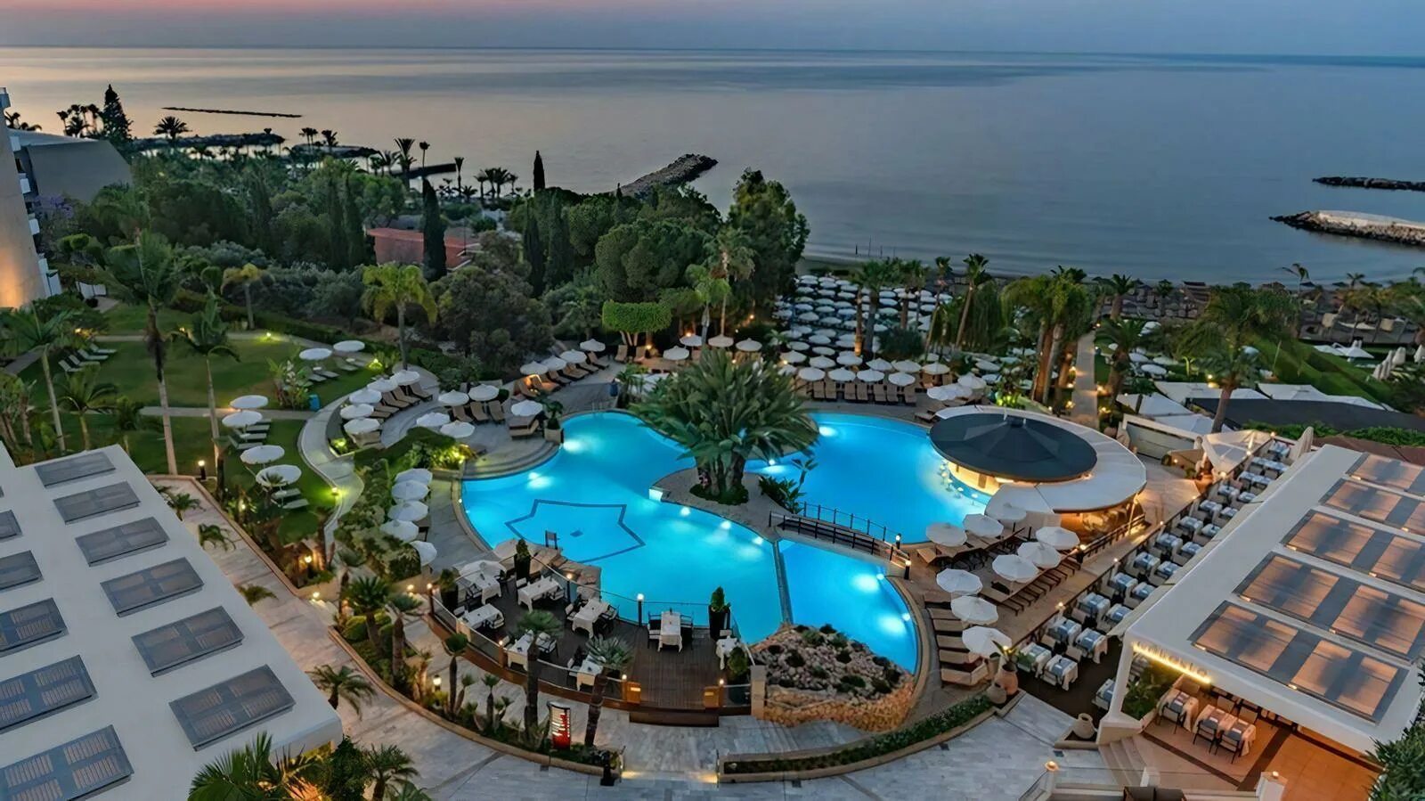 Mediterranean Beach Hotel Лимассол. Кипр Медитеран Лимассол. Mediterranean Beach Hotel 4*. Кипр Лимассол отели.