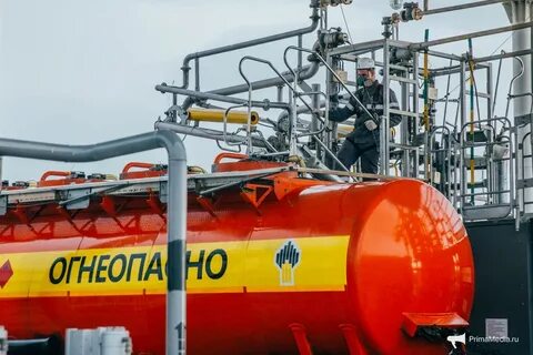 налив нефти