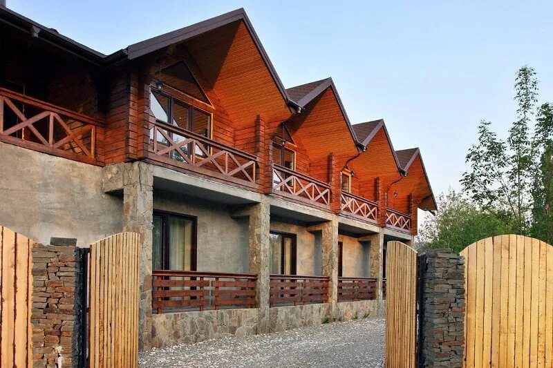 Хаджохская теснина парк. Гостиница парк хаджох. Хаджохская теснина посёлок каменномостский. Хаджох каменномостский. Парк хаджох адыгея.