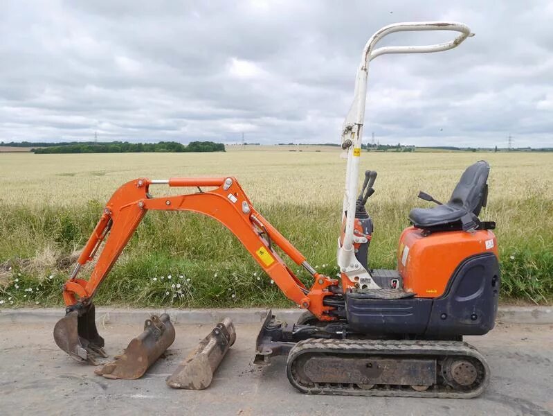 Купить мини экскаватор кубота. Kubota k008-3. Мини-экскаватор Kubota KX 037-4. Мини-экскаватор Kubota u-008. Мини экскаватор Кубота к008-3.