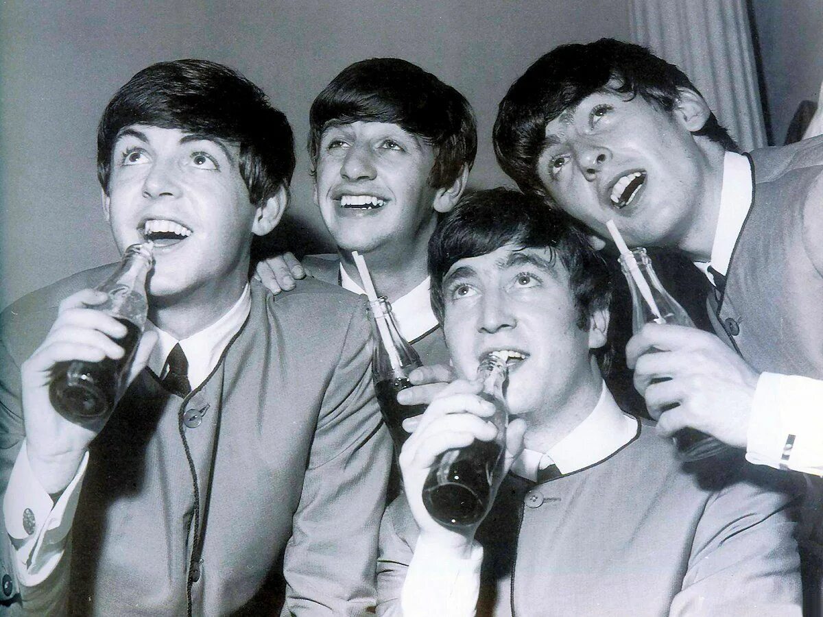 Битлз ит. Битлз. джон леннон битлз. группа the beatles 60х. пол маккартни 1957.