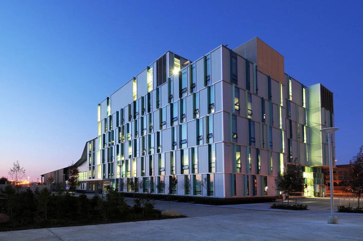 Algonquin college ottawa campus. Технологический университет чалмерса архитектор. Artist studio,building. Библиотека на лиговском. Mind building.