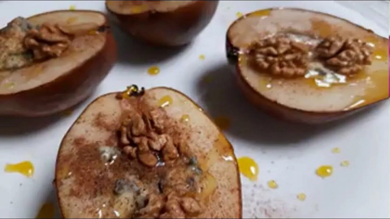 Груша с сыром дор. Груша с сыром дор. Груша с сыром дор блю. Закуска с грушей и сыром. Груша запеченная с дор блю.